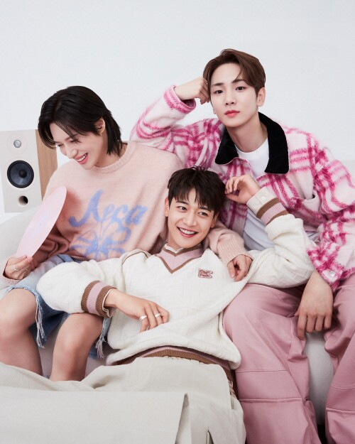Replay-Collection-with-SHINee-1.jpeg