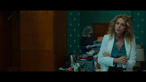 Sara.Woman.in.the.Shadows.S01E01.1080p.NF.WEB-DL.DDP5.1.H264.mkv_snapshot_28.32.851.jpg