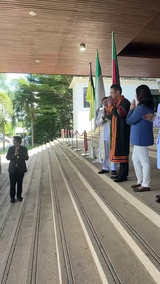 SaveClip App 0641DA69819B2F5215CE184C42AD8F83 video dashinit mp4 000112266