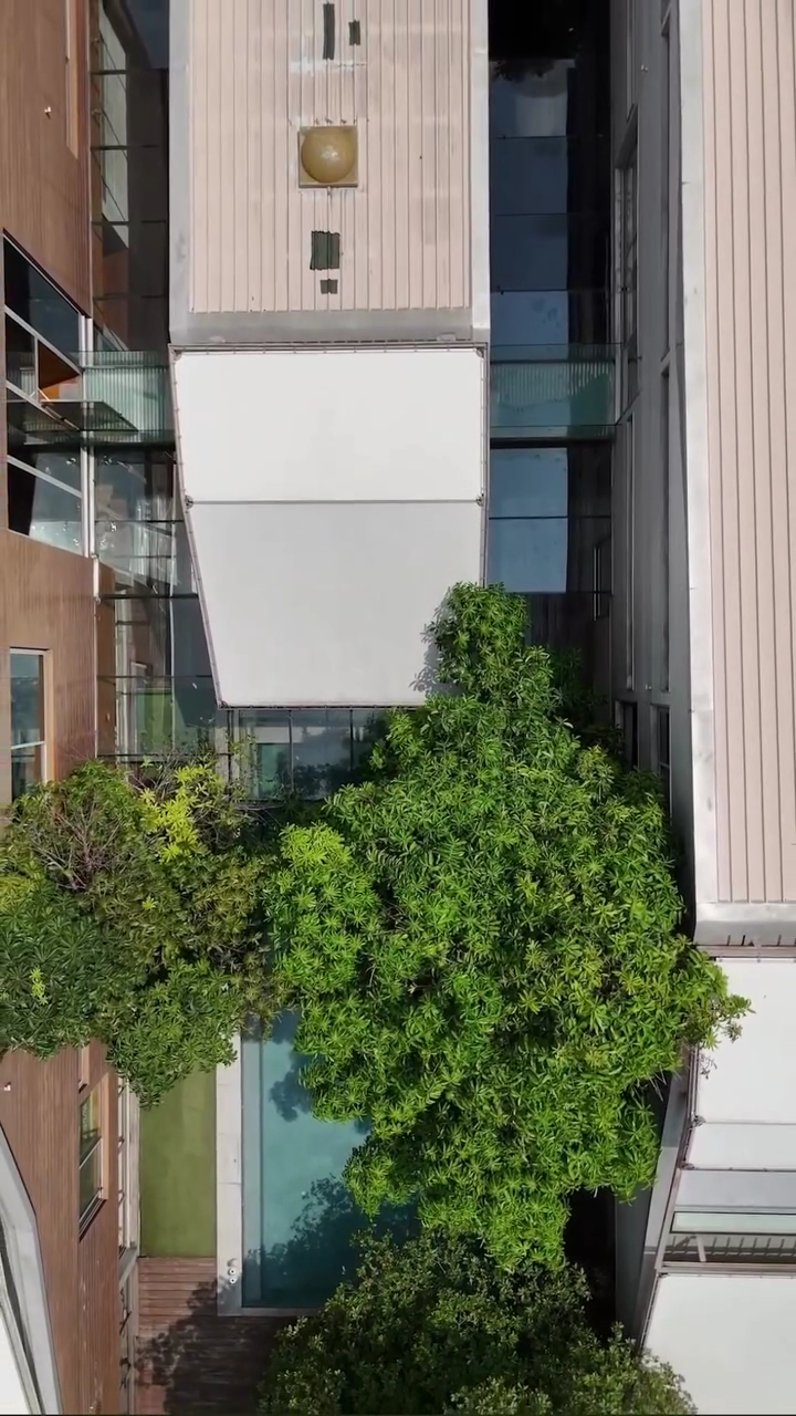 SaveClip App 73427B275B8FC9A9302CE1218459E2B1 video dashinit mp4 000004233