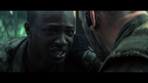 Tears.of.the.Sun.2003.1080p.NF.WEB-DL.DDP5.1.H264Argon-.mkv_snapshot_01.35.00.395.jpg