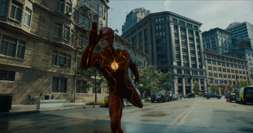 The.Flash.2023.2160p.DV.HDR.MAX.APP-DL.DDP5.1.HEVC.H265Argon-.mkv_snapshot_00.02.39.022.jpg