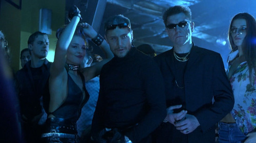 The.Foreigner.2003.1080p.iT.WEB-DL.DDP5.1.H264Argon-.mkv_snapshot_00.13.23.405.jpg