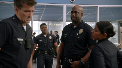 The.Rookie.S06E01.1080p.NF.WEB-DL.DDP5.1.H264.mkv_snapshot_33.00.074.jpg