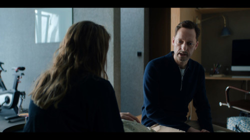 The.Wrong.Track.2025.1080p.NF.WEB-DL.DDP5.1.H264Argon-.mkv_snapshot_00.15.12.182.jpg