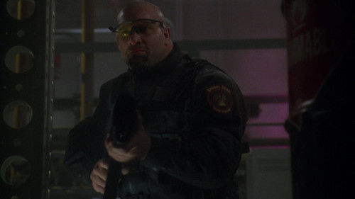 Universal.Soldier.The.Return.1999.1080p.AMZN.WEB-DL.DDP5.1.HEVC.H265Argon-.mkv_snapshot_00.30.55_2025-03-16_20.48.38.jpg