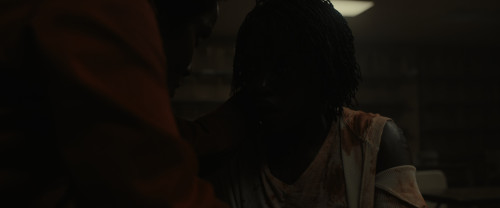 Us.2019.2160p.DV.HDR.iT.WEB-DL.DDP5.1.H265Argon-.mkv_snapshot_01.42.33.840.jpg