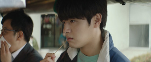 Waiting.for.Rain.2021.1080p.iT.WEB-DL.KOREAN.DDP5.1.H264Argon.mkv_snapshot_00.06.37.786.jpg