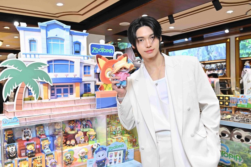 A person in a white coat holding a toy fox

AI-generated content may be incorrect.