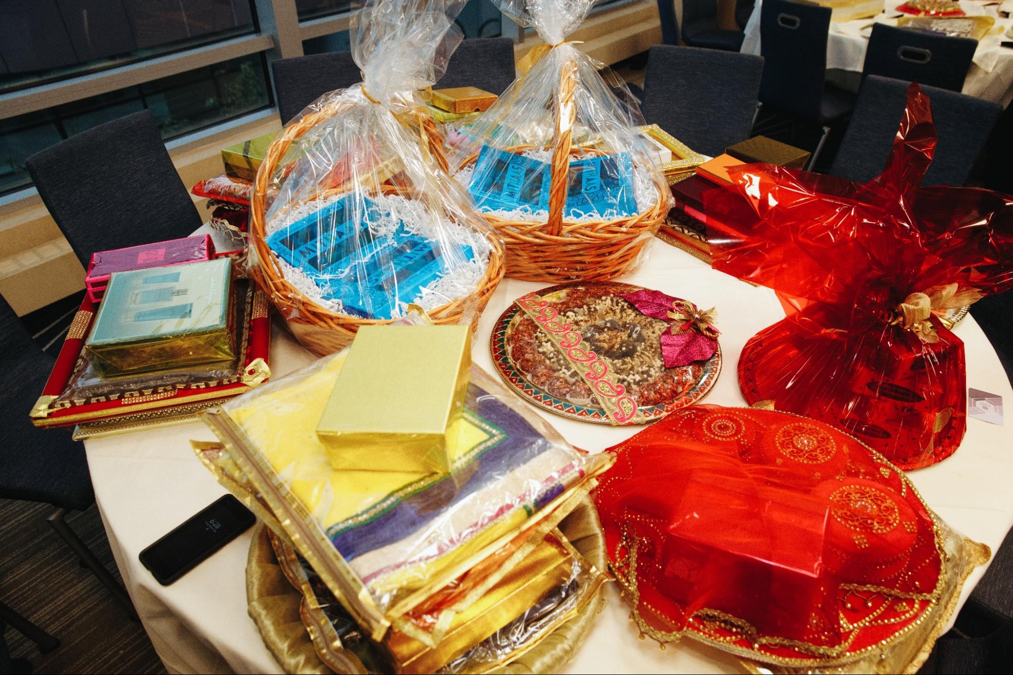 พวงหรีดของใช้