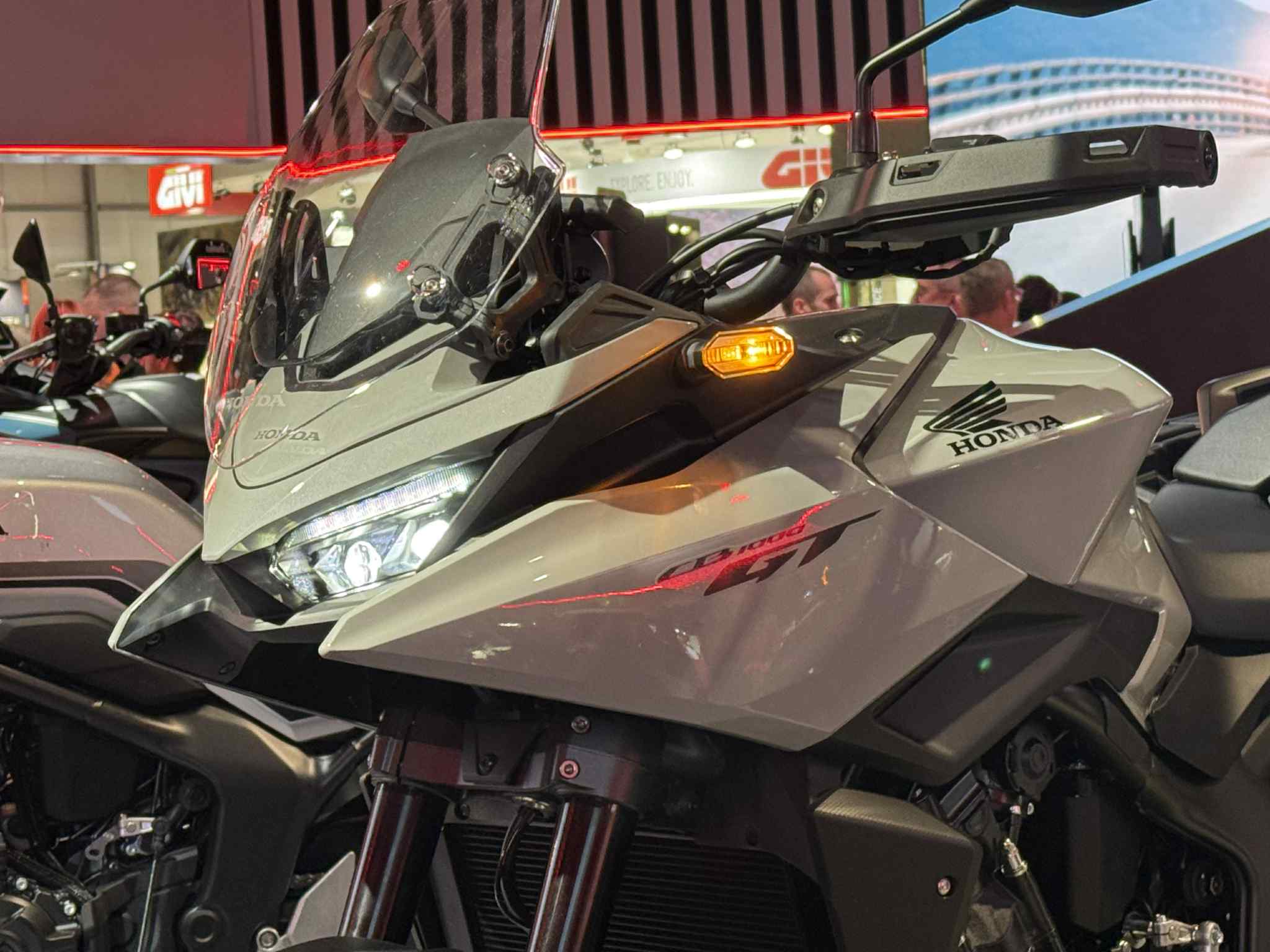 b220a1d2 1574 42ce 9cde fcea77ed746e