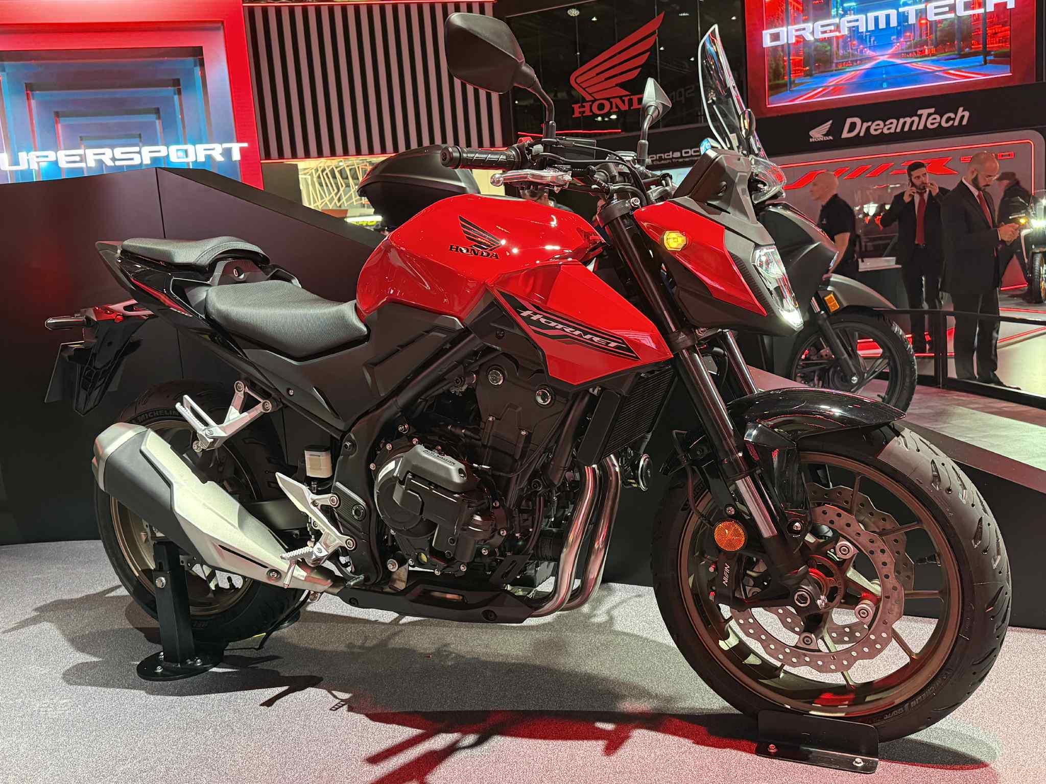 d43cd63a 3e04 4d2a b56d be41de386561