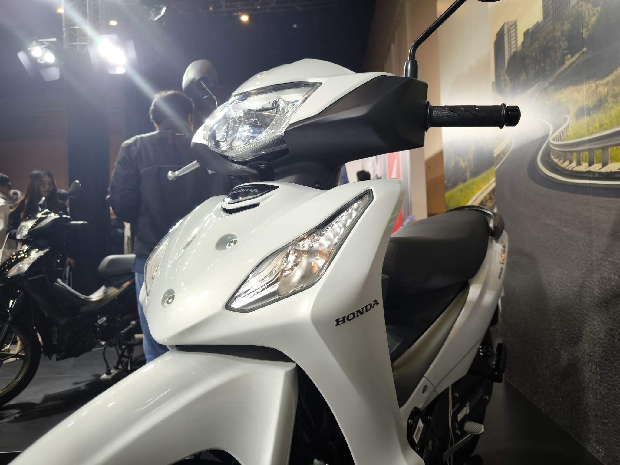 ee2836d7 c82a 4e54 8808 4ac3527e10f0