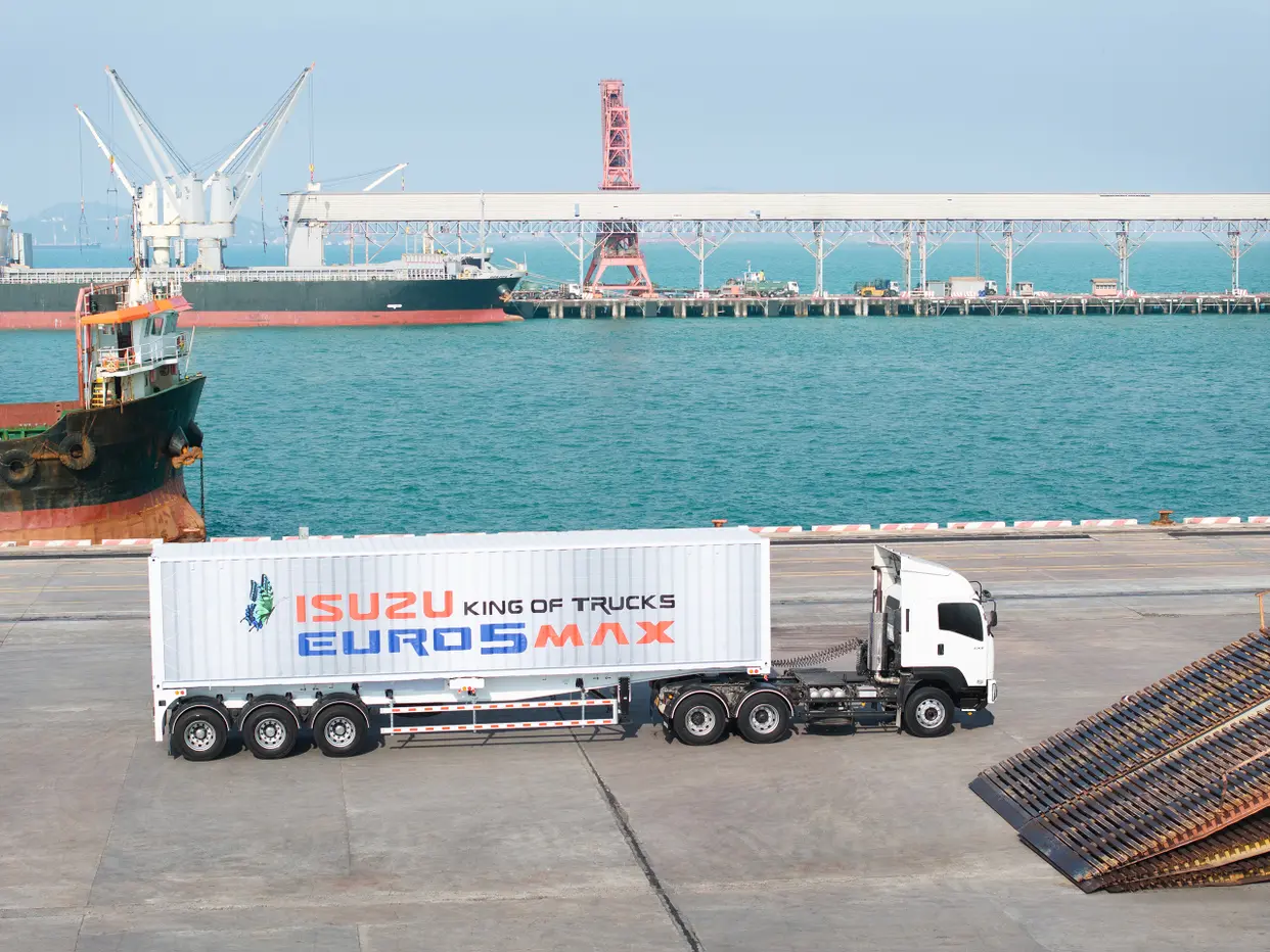 Isuzu GXZ ประกบคู่หาง Panus
