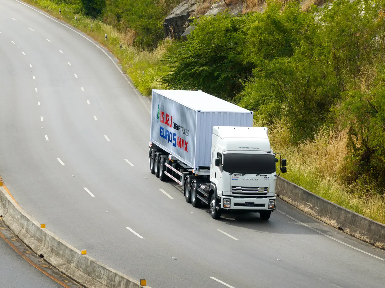 ISUZU GXZ และหางพื้นเรียบ WAFA