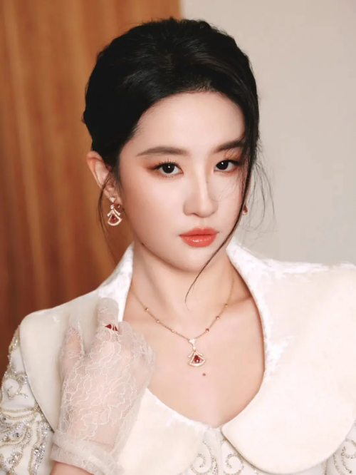 รูปภาพของ ชอนย่า ลู่