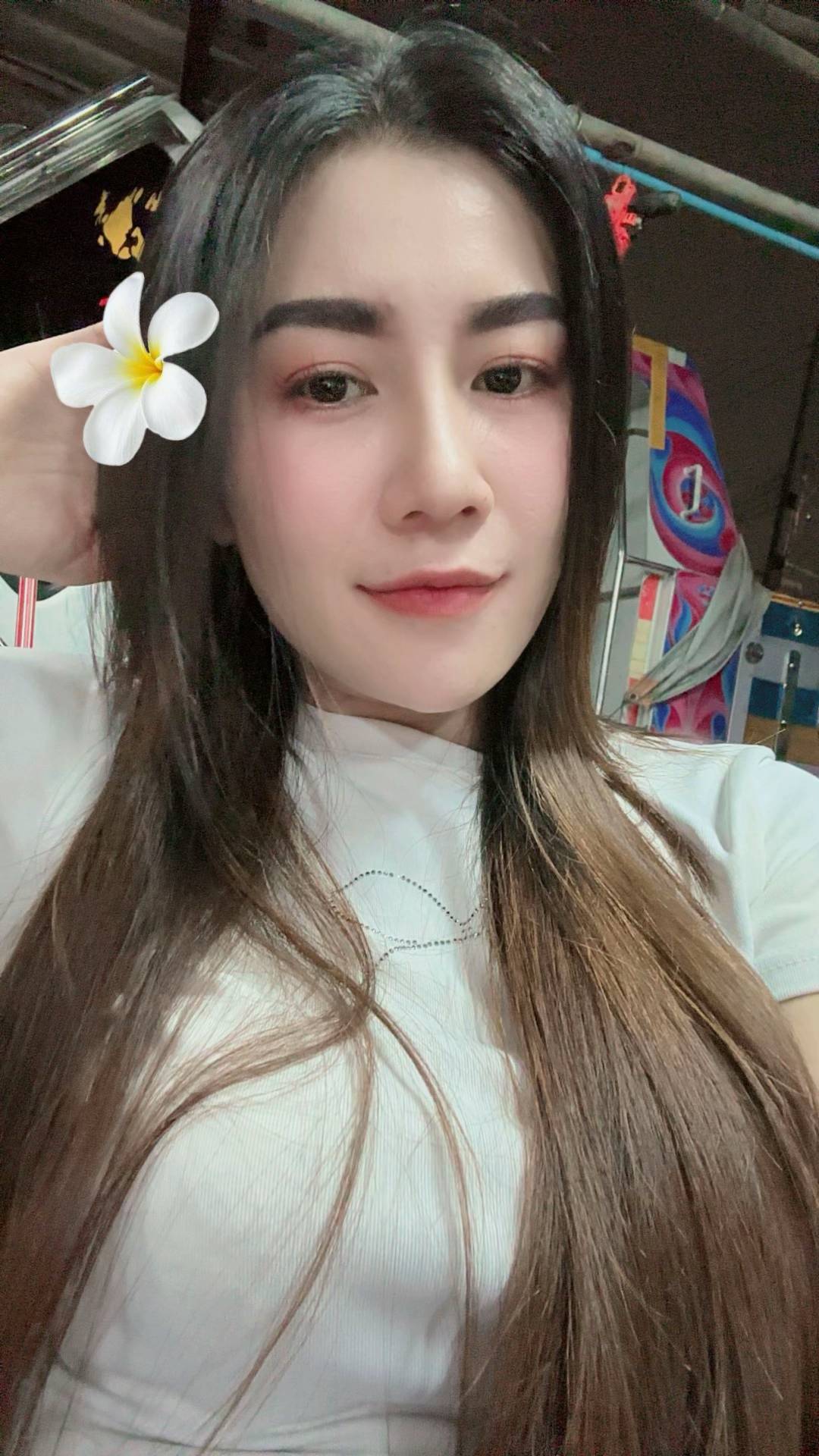 โปรไฟล์ ฟ้า