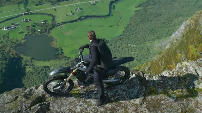 mi tom cruise bike 005