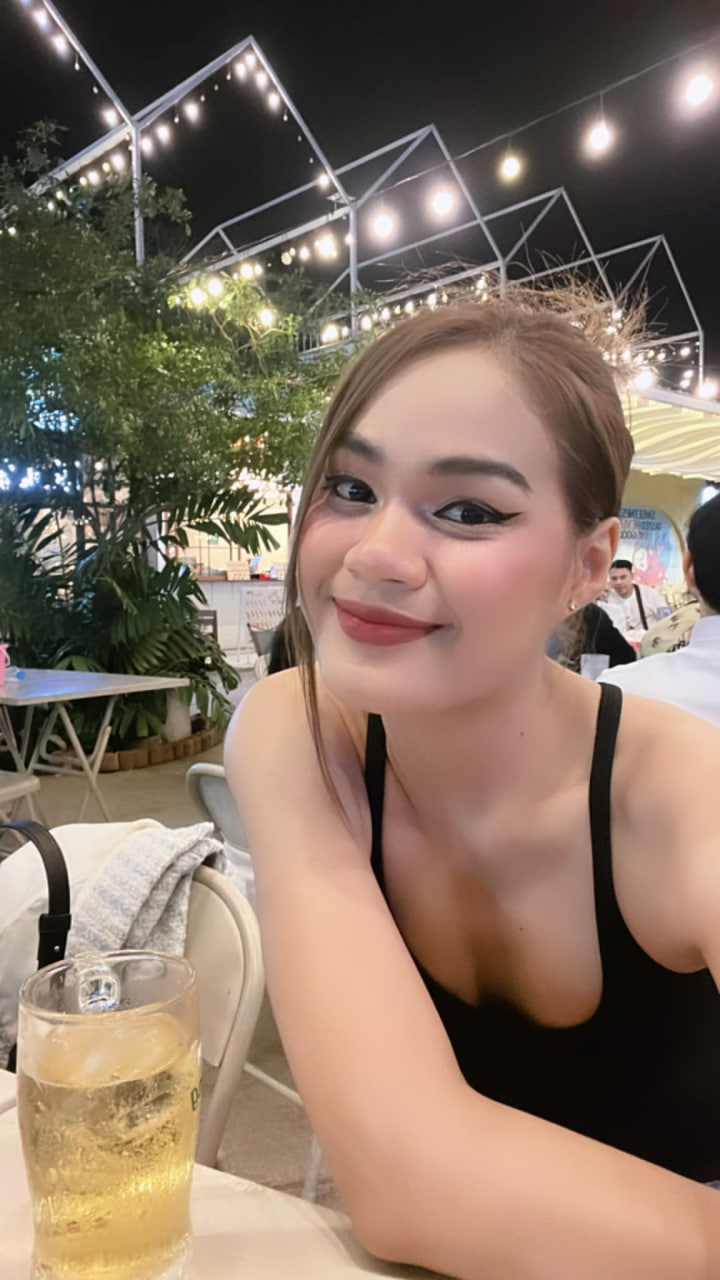 โปรไฟล์ ฟ้า