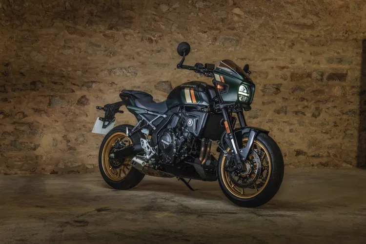 suzuki 800tt t 4140 large