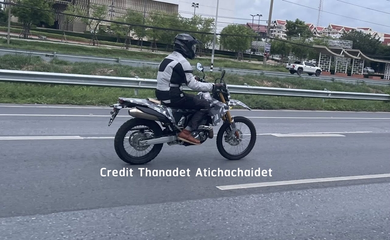 suzuki drz4 spyshot 000