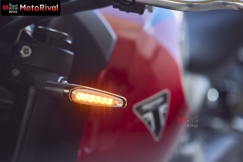 triumph trident 800 011
